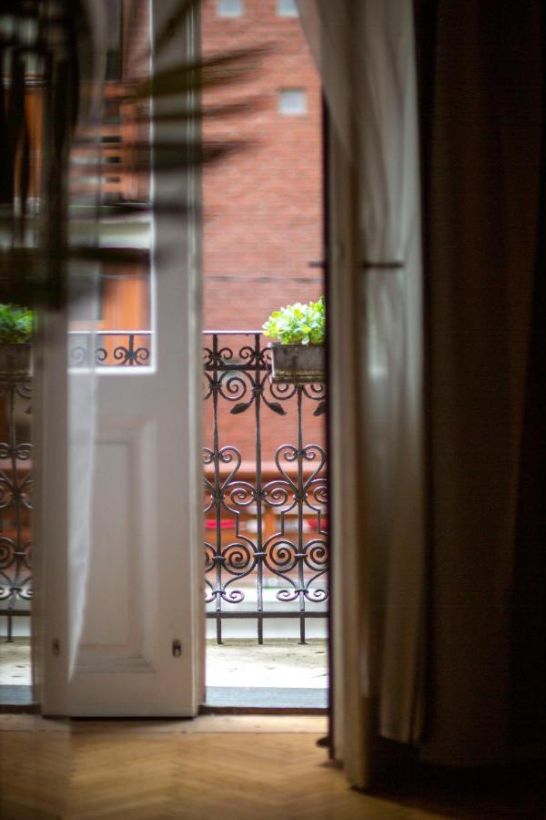 Spacious & Cozy Downtown Apartment With Balcony Budapešť Exteriér fotografie