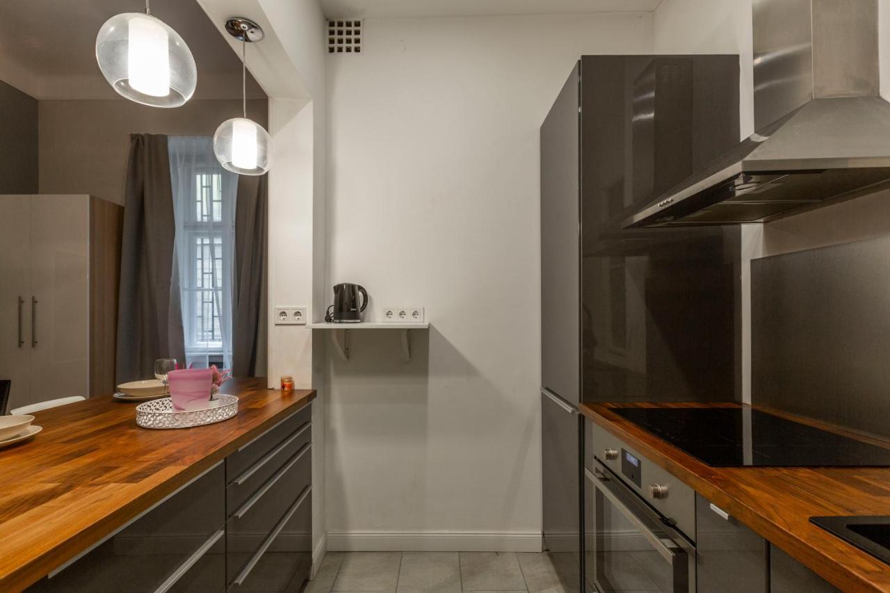 Spacious & Cozy Downtown Apartment With Balcony Budapešť Exteriér fotografie